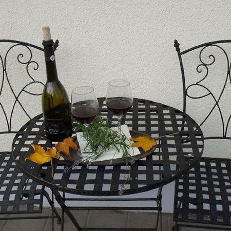 Holiday Flat With Swimming Pool In Prackenbach วิชอาค ภายนอก รูปภาพ